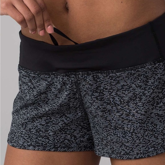 Speed Up Low-Rise Lined Short 2.5" - Picture 2 of 6